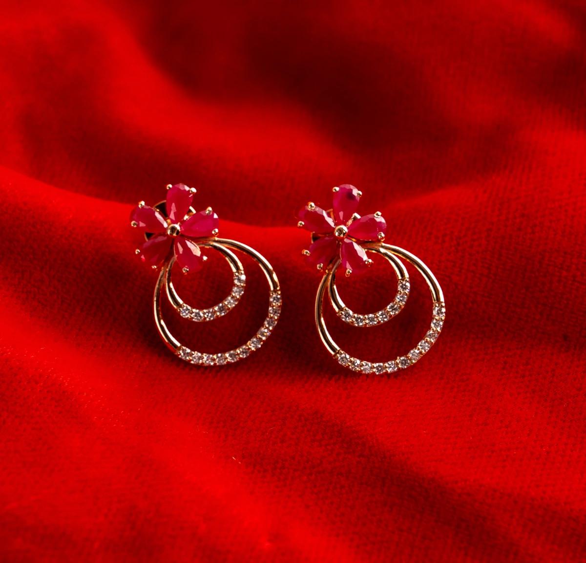 Earrings hover