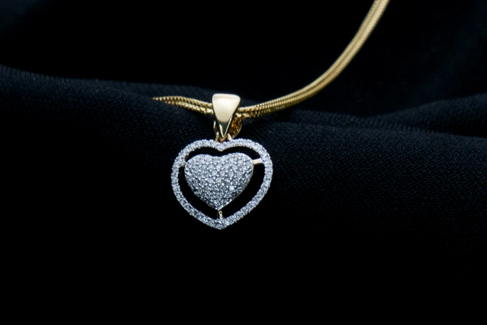 Lab-Grown vs Natural Diamonds